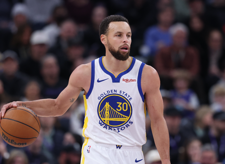 星空体育app下载-勇士110-115不敌快船 球员评价：2人优秀，4人及格，7人低迷